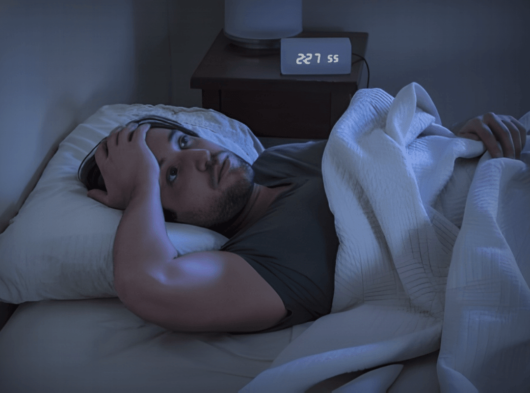 Cómo la luz azul destroza tu sueño (y cómo protegerlo de verdad)